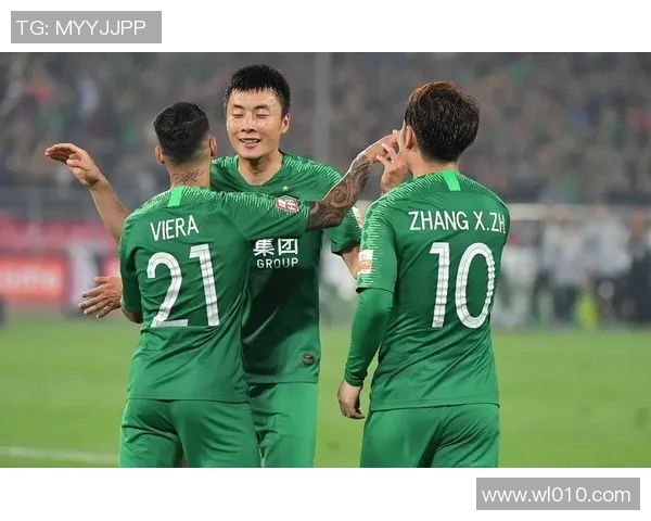 专访李磊:深入探讨排球运动背后的成功秘诀与成长之路 专访李磊:深入探讨排球运动背后的成功秘诀与成长之路
